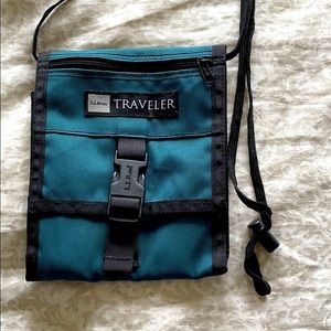 90s LL Bean cross body purse